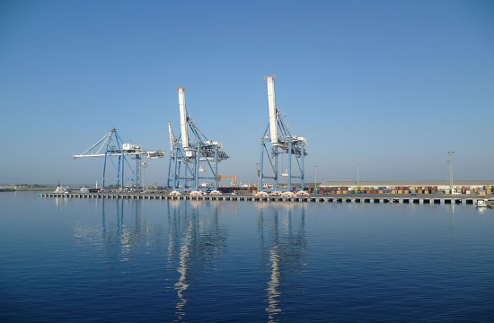 HMS Queen Elizabeth aircraft carrier arrives in Limassol port of Cyprus